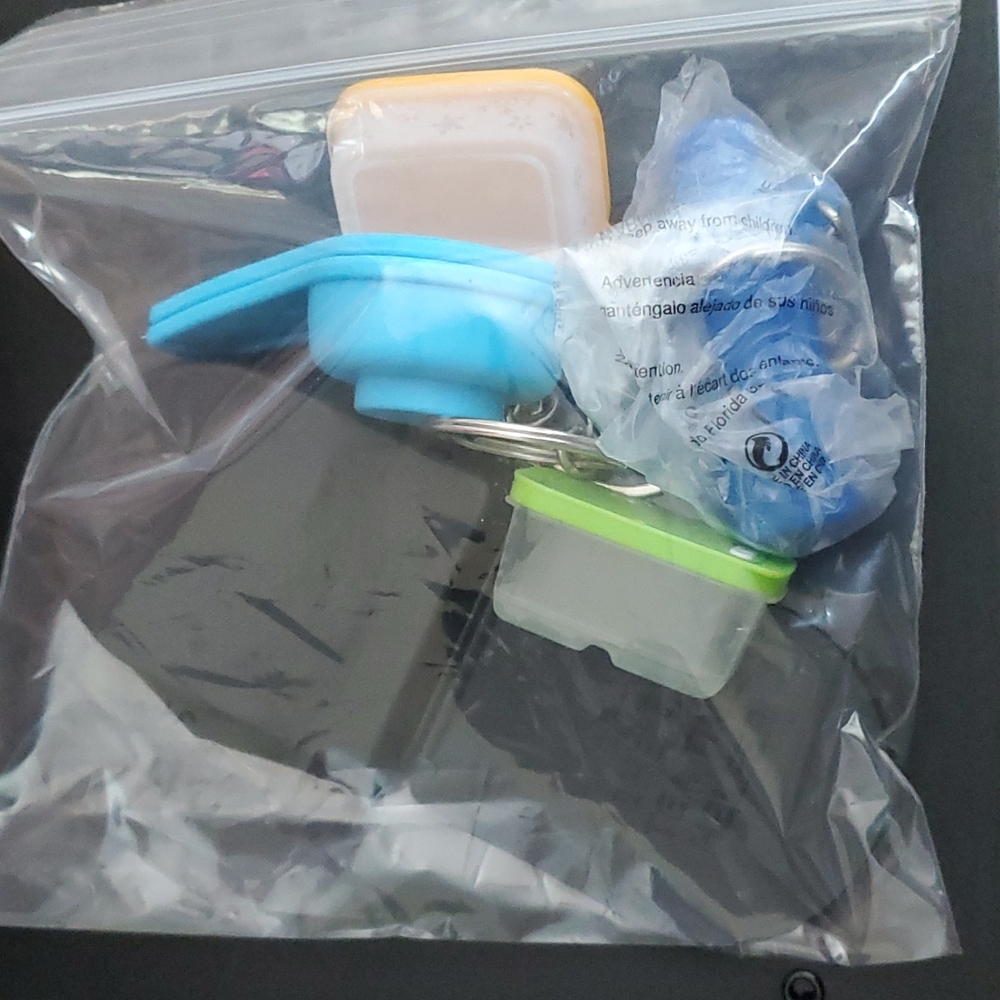 Tupperware gadgets & keychains